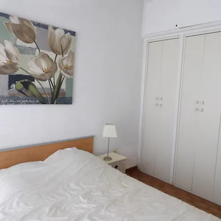 4 Personnes Avec Terrasse Au Golf De St Cyprien Apartment *