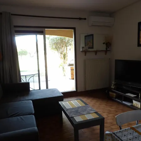 Apartment 4 Personnes Avec Terrasse Au Golf De St Cyprien