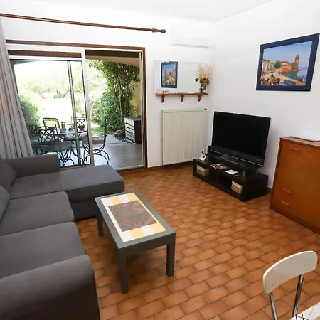 4 Personnes Avec Terrasse Au Golf De St Cyprien Apartman Saint-Cyprien