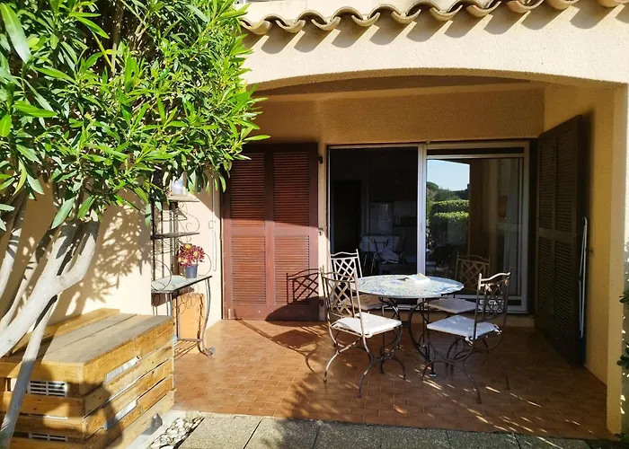 4 Personnes Avec Terrasse Au Golf De St Cyprien Saint-Cyprien (Pyrenees-Orientales)